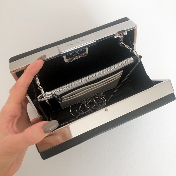 [Henri Bendel] Leather Box Minaudière - Picture 3 of 3